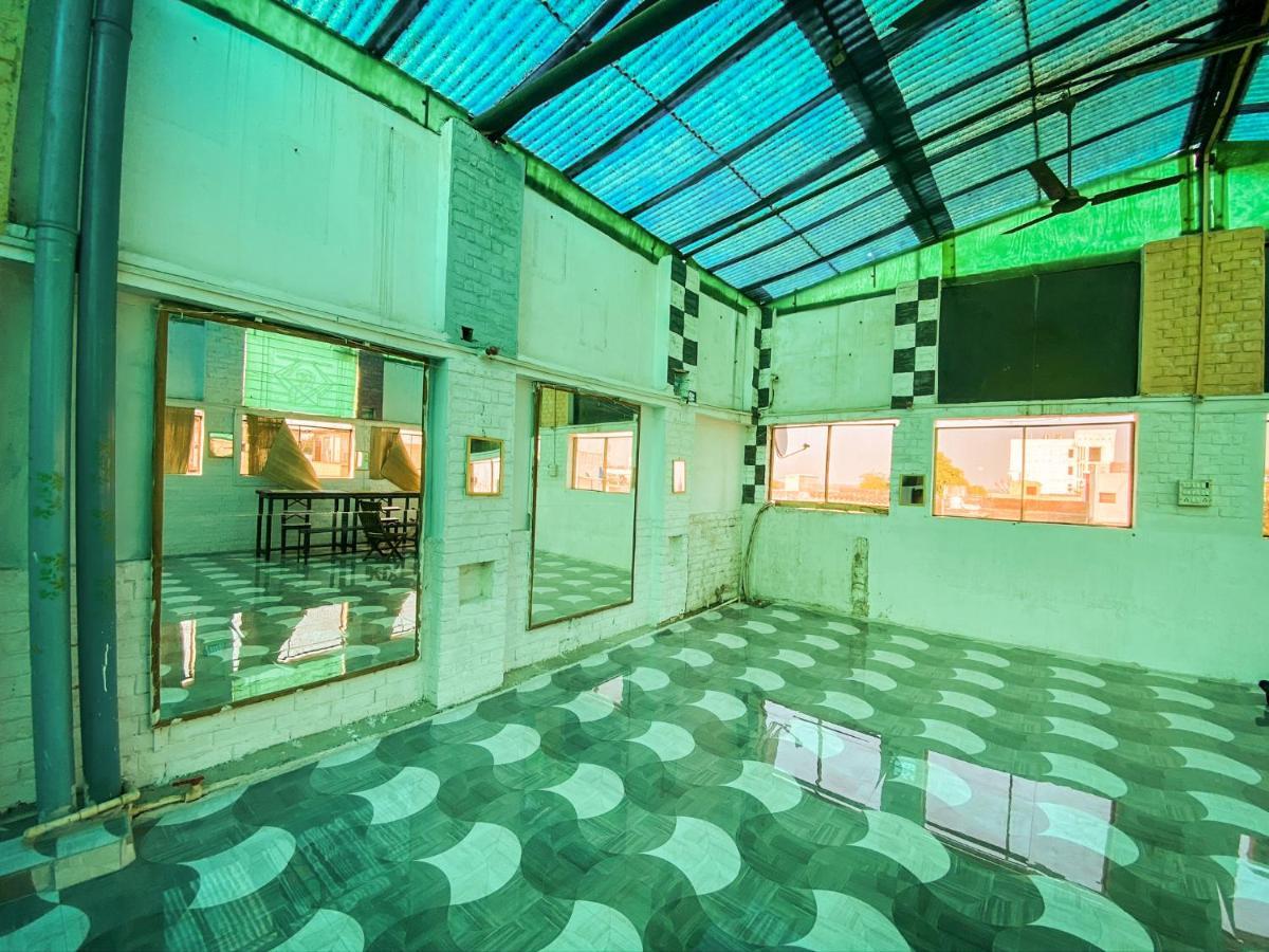 The Pathwalkers' Habitat Varanasi Exterior photo